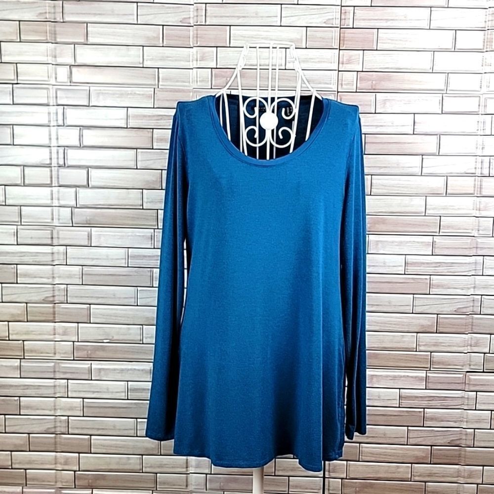 Halston essentials long sleeve crewneck top Size XS